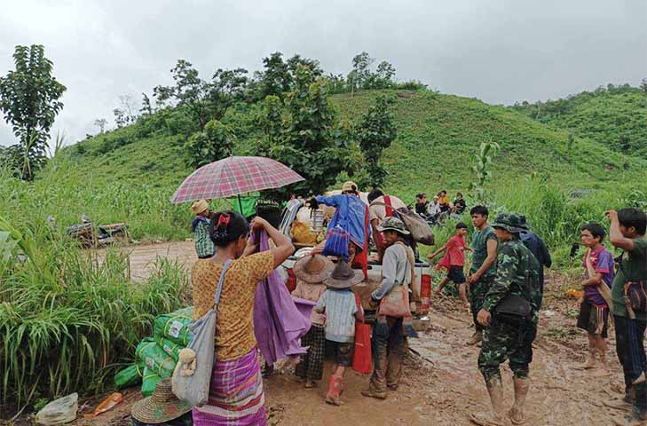KNDF ဆေးသင်တန်းမှ သင်တန်းသား ၁၈ ဦး ရေထဲမျောပါ သေဆုံး၊ လွိုင်ကော် စစ်ရှောင်များ ရေဘေးသင့်