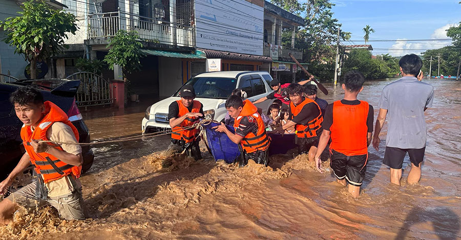 သံလွင်မြစ်ရေ ပြန်ကျသဖြင့် ဘားအံ ကယ်ဆယ်ရေးစခန်း ၄ ခုက ပြည်သူများ အိမ်ပြန်