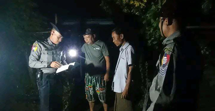 ဗိုလ်တထောင်ခရိုင်တွင် ဧည့်စာရင်းစစ်ဆေးသည့် ဒုဗိုလ်မှူးကြီး၏ တရက်တာဝင်ငွေ သိန်းရာချီရှိ
