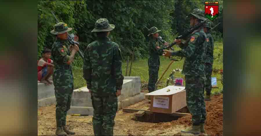 ဆီဆိုင်တွင် ရပ်ရွာအေးချမ်းစေရန် ပရိတ်နာ၊ နောင်ဝိုးတိုက်ပွဲ၌ အင်းလေး PDF ရဲဘော် ၁ ဦး ကျဆုံး 