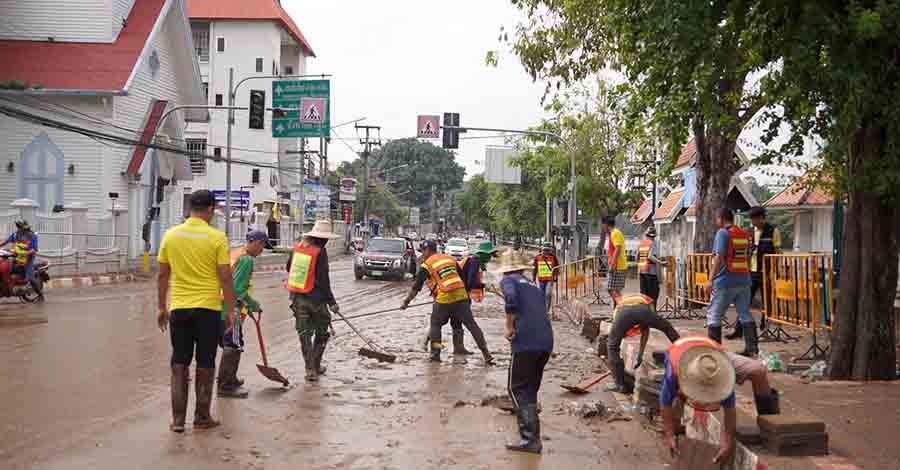 ချင်းမိုင်တွင် ရေပြန်ကျပြီး အကြီးစားသန့်ရှင်းရေး စတင်