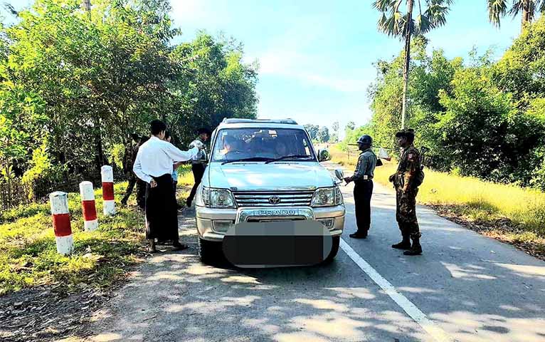 ရခိုင်စစ်ရှောင်များကို စစ်တပ်က ဧရာဝတီတိုင်းထဲ အဝင်မခံဘဲ ပြန်လွှတ်