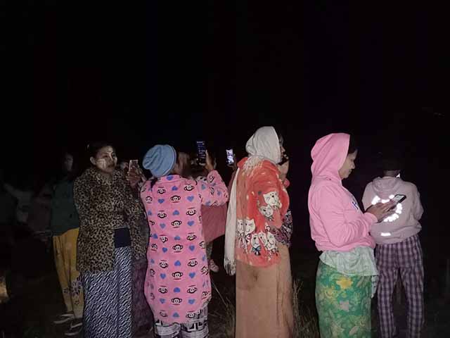 ရခိုင်ပြည်နယ် ဒေသအများအပြားတွင် ဖုန်းလိုင်းများပြတ်တောက်နေ