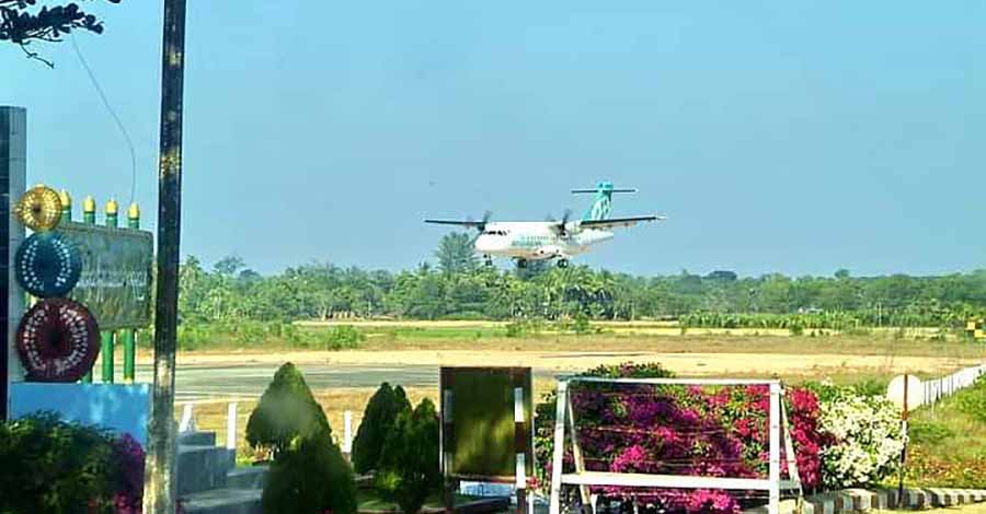 ၆ နှစ်ကြာပိတ်ထားသည့် ပုသိမ်လေဆိပ်တွင် လေယာဉ်ပြန်လည်ပြေးဆွဲ