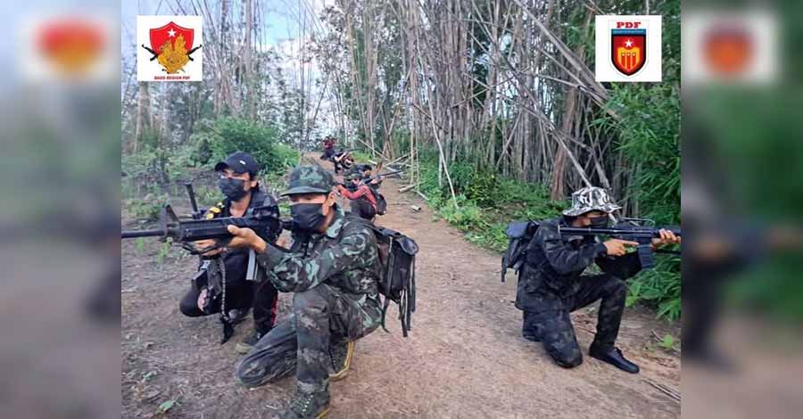 အုတ်ဖိုတွင် စစ်ကောင်စီတပ် တိုက်ခိုက်ခံရပြီး ၁၀ ဦးထက်မနည်း သေဆုံး၊ ပြည်သူ ၂၀ နီးပါး ဖမ်းဆီးခံရ