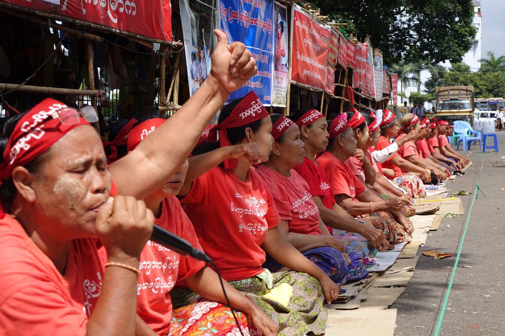 မိေက်ာင္းကန္ျပည္သူ ၁၀၀ ေက်ာ္ အစာငတ္ခံဆႏၵျပ