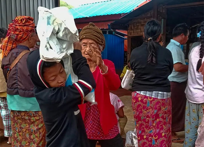 ပင်လောင်းတွင် တိုက်ပွဲပြင်းထန်၊ စစ်ရှောင်များ စားနပ်ရိက္ခာ အရေးပေါ်လိုအပ်