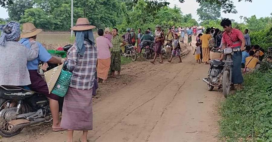 ဘုတလင်၌ စစ်တပ်က ပြည်သူ ၂၀ ကျော် သတ်ဖြတ်၊ နေအိမ် ၃၈၀ ကျော် မီးရှို့၊ ပြည်သူ ၅၀၀၀၀ ခန့် စစ်‌ရှောင်