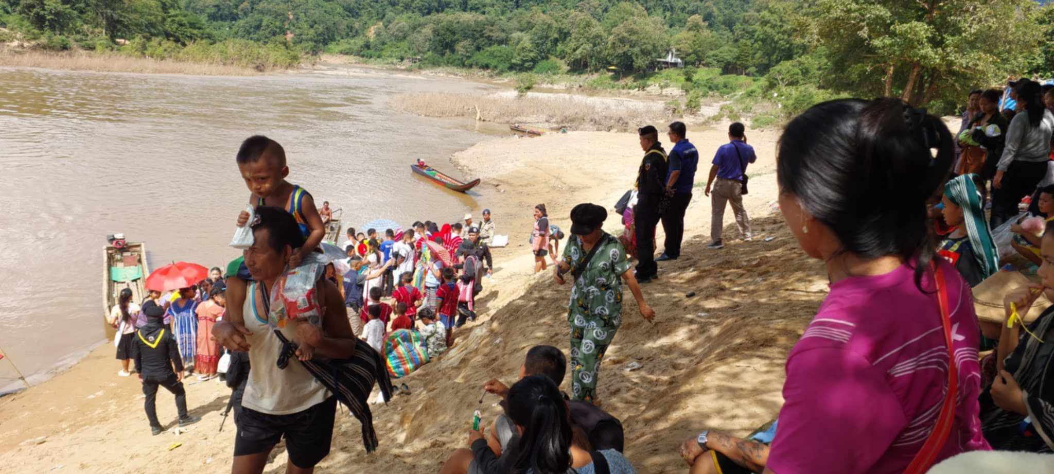 KNLA ဌာနချုပ် ဒရုန်းဖြင့် တိုက်ခိုက်ခံရ၊ ရွာသားများ ထိုင်းနိုင်ငံဘက် ထွက်ပြေးတိမ်းရှောင် 