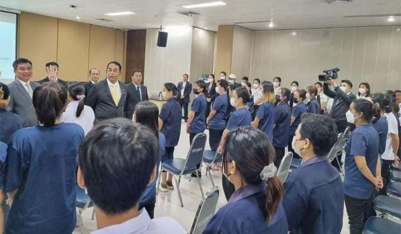 လာအိုရောက်မြန်မာများ တရားဝင်ငွေပြန်လွှဲရန် စစ်ကောင်စီဝန်ကြီး ဖိအားပေး