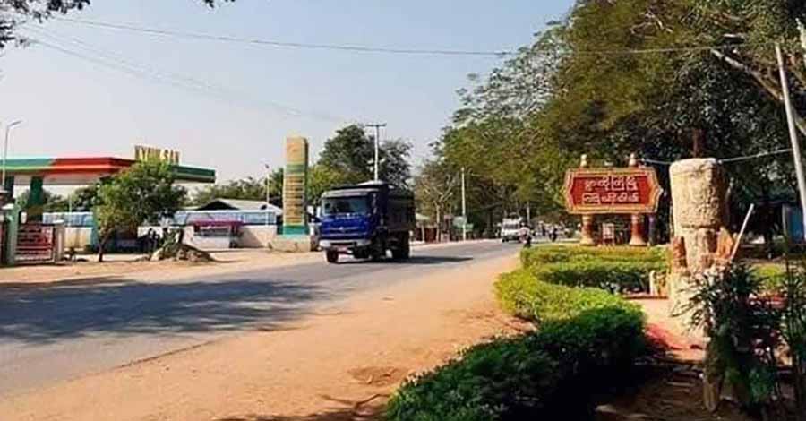 နွားထိုးကြီးမြို့တွင် စစ်တပ် လက်နက်ကြီး ပစ်ခတ်မှုကြောင့် လင်မယား ၂ ဦး သေဆုံး
