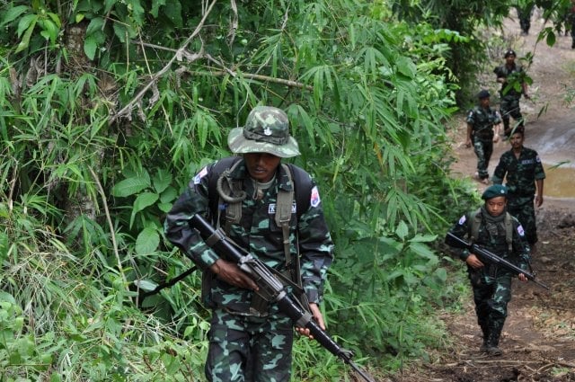 အောင်ဇေယျစစ်ကြောင်း တကျော့ပြန်ထိုးစစ်ဆင်နေသဖြင့် တိုက်ပွဲများဖြစ်ပွား