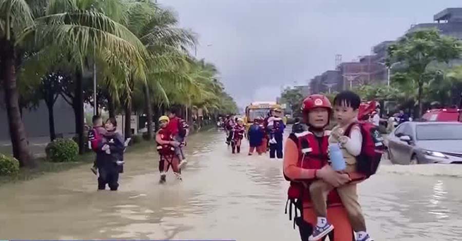 ထရာမီမုန်တိုင်းကြောင့် တရုတ်နိုင်ငံ ဟိုင်နန်ကျွန်းတွင် မိုးရွာသွန်းမှု စံချိန်တင်