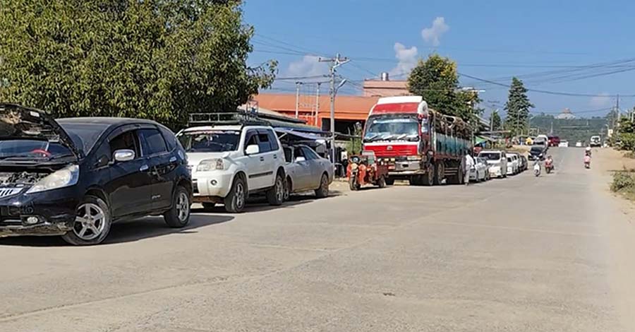 မူဆယ်တွင် စက်သုံးဆီကို အကန့်အသတ်ဖြင့် ရောင်း