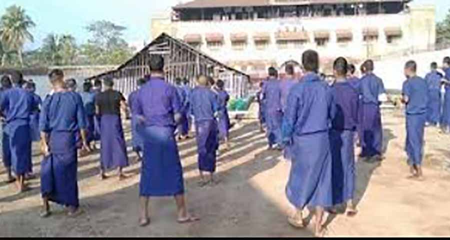 အကျဉ်းသားများ၏ ကိုယ်ရေးအချက်အလက်များကောက်ယူနေ၊ နိုင်ငံရေးအမြတ်ထုတ်မှာကို စိုးရိမ်