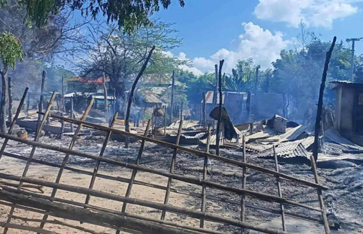 မြိုင်နှင့်မြင်းခြံမြို့နယ်တို့ကို စစ်ကောင်စီက လေကြောင်းတိုက်ခိုက်ပြီး ရွာကိုမီးရှို့
