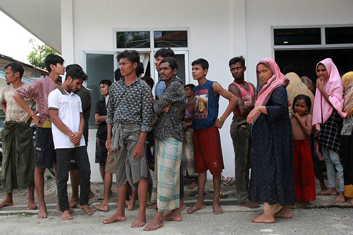 အင်ဒိုနီးရှားနိုင်ငံ အာချေးပြည်နယ်သို့  ရိုဟင်ဂျာ ၉၆ ဦး လှေဖြင့် ရောက်ရှိ၊ ၆ ဦး သေဆုံး 