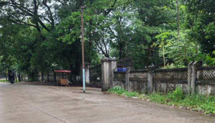 မင်္ဂလာဒုံလေတပ် ဝန်ထမ်းအိမ်ရာအနီး လုံခြုံရေးဂိတ် မိုင်းခွဲခံရ