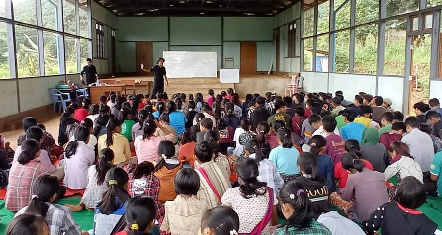 ကရင်နီတွင် ယာဉ်တိုက်မှုနည်းပါးစေရန် ကရင်နီပြည်ရဲဌာန ဆောင်ရွက်နေ