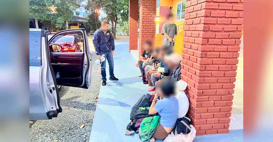 တာ့ခ်ခရိုင်တွင် တရားမဝင် မြန်မာ ၇ ဦးနှင့် လမ်းပြထိုင်း ၁ ဦး ဖမ်းဆီးခံရ 