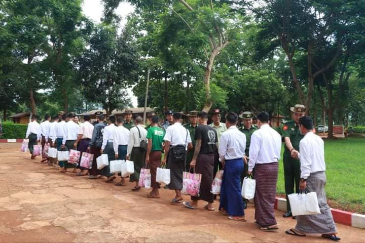 ပြည်ပရောက်လုပ်သားများ စာချုပ်သက်တမ်းပြည့်လျှင် စစ်မှုပြန်ထမ်းရမည်