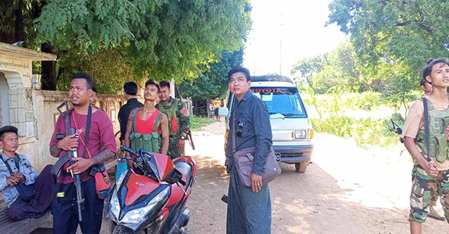 ပုလဲမြို့ တမြို့လုံးနီးပါး ဗိုလ်နဂါးဦးဆောင်သည့် တပ်များသိမ်းပိုက်၊ မြို့မရဲစခန်းတခုသာကျန်