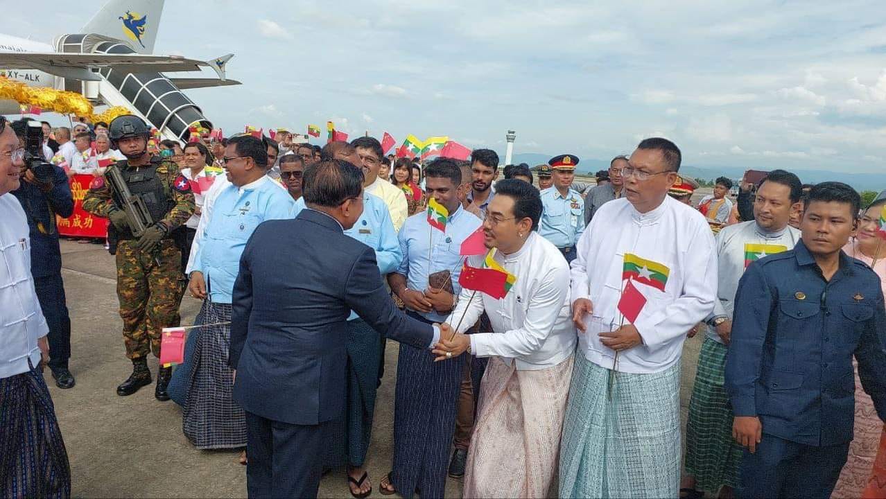 စစ်တပ်ထောက်ခံသူ ရုပ်ရှင်သရုပ်ဆောင် ရန်အောင်၏ နေအိမ်ဗုံးခွဲ သတိပေးခံရ