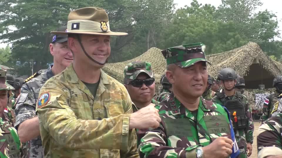 အင်ဒိုနီးရှားနှင့် သြစတြေးလျ ပထမဆုံးအကြိမ် ပူးတွဲစစ်ရေးလေ့ကျင့်