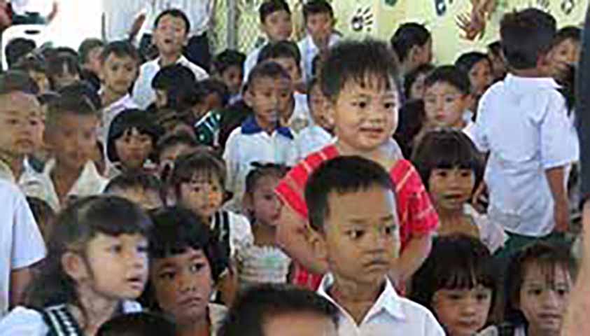 ထိုင်းတွင်မွေးသည့် မြန်မာကလေးငယ်များ မွေးစာရင်းလုပ်ရန် စစ်ကောင်စီသံရုံးထုတ်ပြန် 