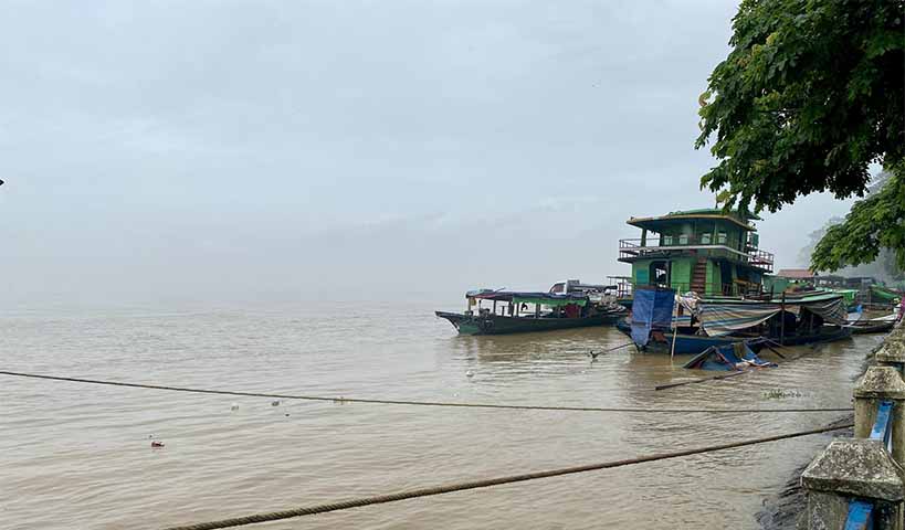 ဗန်းမော်ဆိပ်ကမ်းတွင် ငွေကြေးအဓမ္မတောင်းယူ၊ မိုးမောက်အနီး သုံးရက်ဆက် တိုက်ပွဲပြင်းထန်