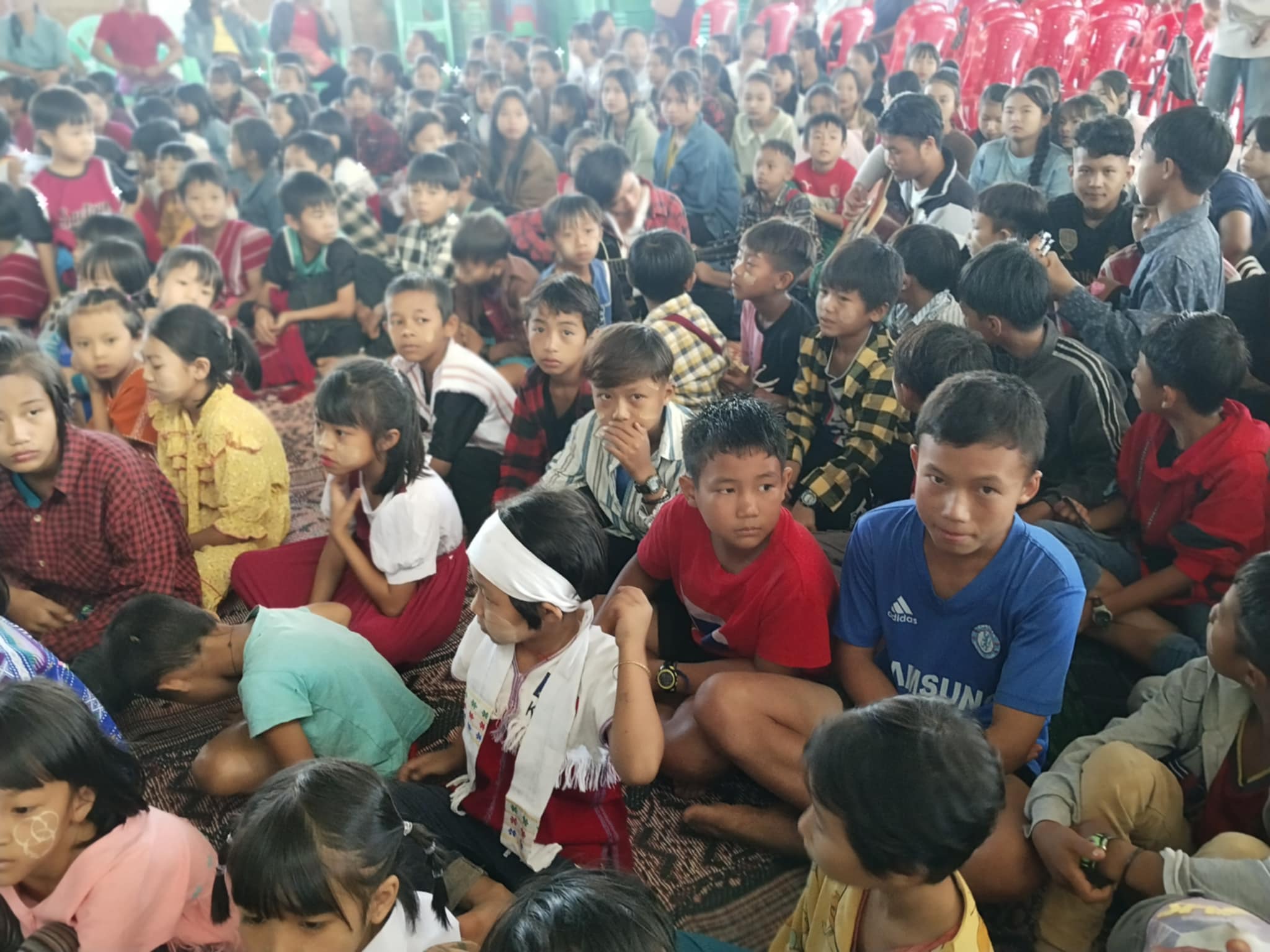 အပြည်ပြည်ဆိုင်ကလေးများနေ့ အထိမ်းအမှတ် ဒီးမော့ဆိုတွင် ကျင်းပ (ဓာတ်ပုံ) 