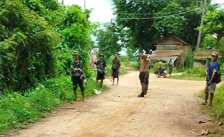 လက်ပံတန်းက ရဲစခန်းကိုတိုက်ခိုက်ရာ သတင်းပေါက်ကြားသဖြင့် စခန်းမသိမ်းနိုင်