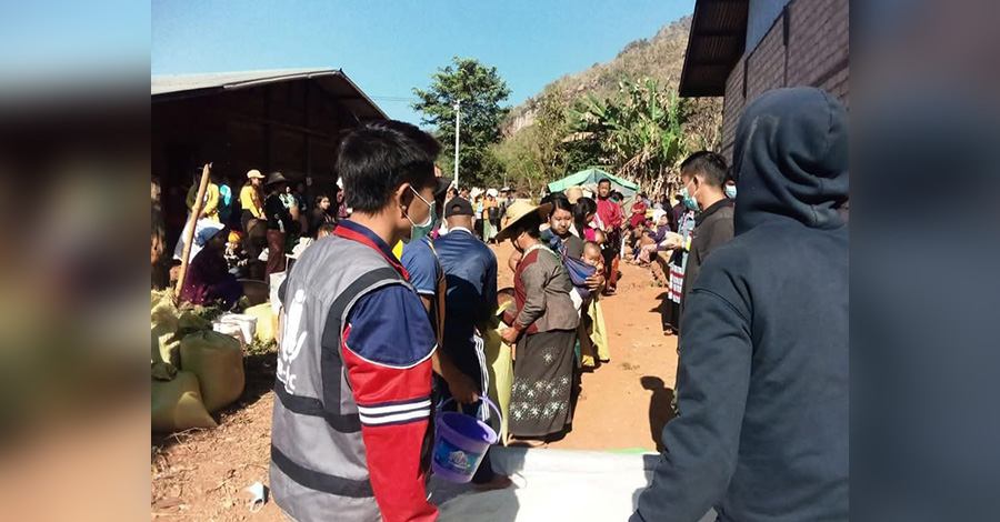 လက်နက်ကြီးရန်ကြောင့် မိုးဗြဲစစ်ဘေးရှောင်များ နေရာရွှေ့ပြောင်းရ