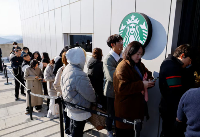 မြောက်ကိုရီယားနယ်စပ် စစ်မဲ့ဇုန်အနီး  Starbucks အမေရိကန်ကော်ဖီဆိုင် ဖွင့်လှစ်