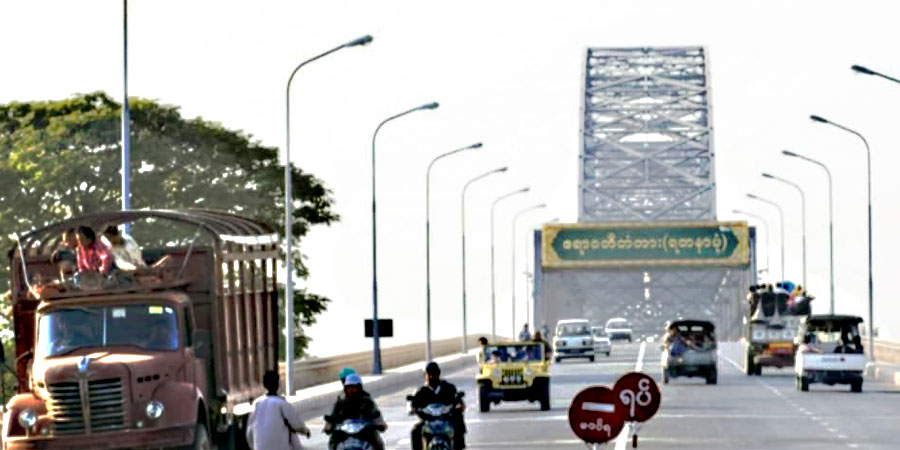 စစ်ကိုင်းမှတ်ပုံတင် ကိုင်ဆောင်သူများကို မန္တလေးမြို့အဝင်တွင် စစ်တပ်က ဖမ်းဆီးငွေညှစ်