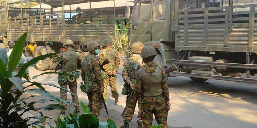 စစ်ကူများ ထွက်ပြေးသဖြင့် စစ်တပ်အရာရှိအချို့နှင့် မိသားစုဝင်များ စစ်ဆေးခံရ