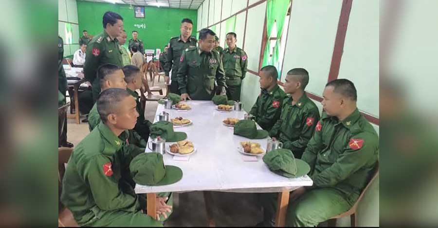 ဧရာဝတီတိုင်းမှ တပ်သားသစ် ၁,၀၀၀ ကို တနင်္သာရီတိုင်းသို့ ပို့ဆောင်