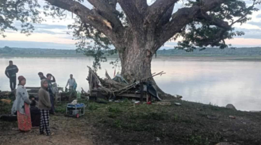 ကနီမြို့နယ် နတ်ကြီးကျေးရွာကို စစ်တပ်က လေကြောင်းတိုက်ခိုက်