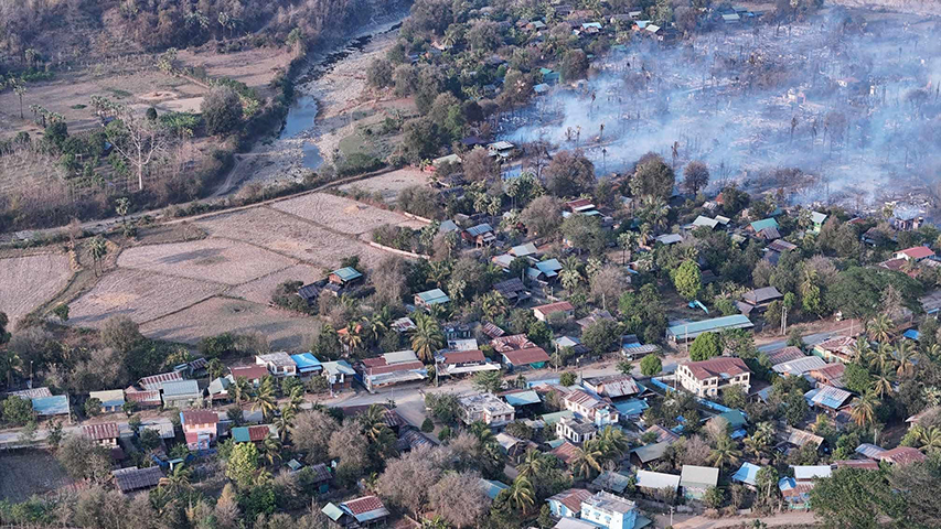 ထီးလင်းမြို့ထဲကပြည်သူများ မြို့ပြင်ပြောင်းရွှေ့ရန် ပအဖ ထုတ်ပြန်