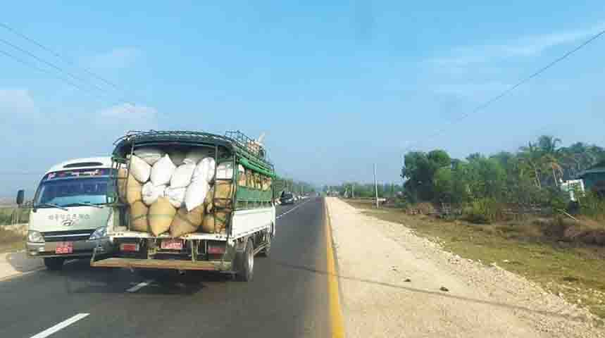 တနင်္သာရီမြို့နယ်က ကျေးရွာလမ်းတချို့ကို စစ်တပ်ကပိတ်ဆို့မိုင်းထောင်