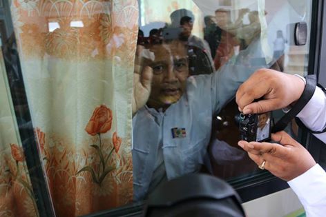 ဦးဆန္းဆင့္ကုိ ေထာင္ဒဏ္ ၁၃ ႏွစ္ခ်မွတ္