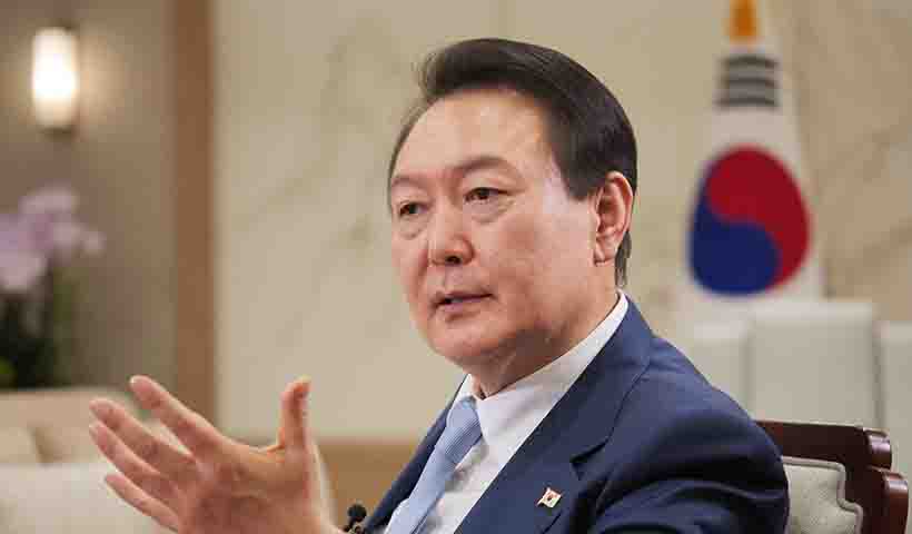 တောင်ကိုရီးယား သမ္မတ ယွန်းဆွတ်ခ်ယိုးကို နိုင်ငံခြားခရီးသွားခွင့် ပိတ်ပင် 