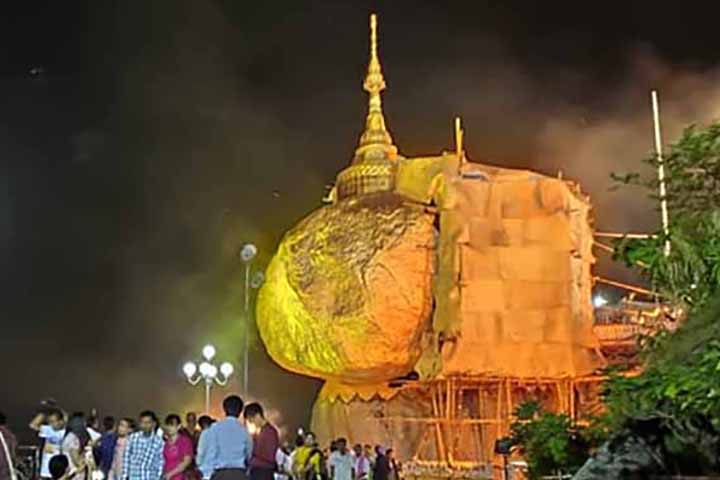 ကျိုက်ထီးရိုးဘုရားကို လာရောက်ဖူးမြော်သူများပြား