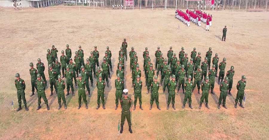 ဖျာပုံတွင် စစ်ကောင်စီတပ်က လူငယ်များကို စစ်မှုထမ်းခိုင်းရန် အဓမ္မလိုက်လံဖမ်းဆီး 
