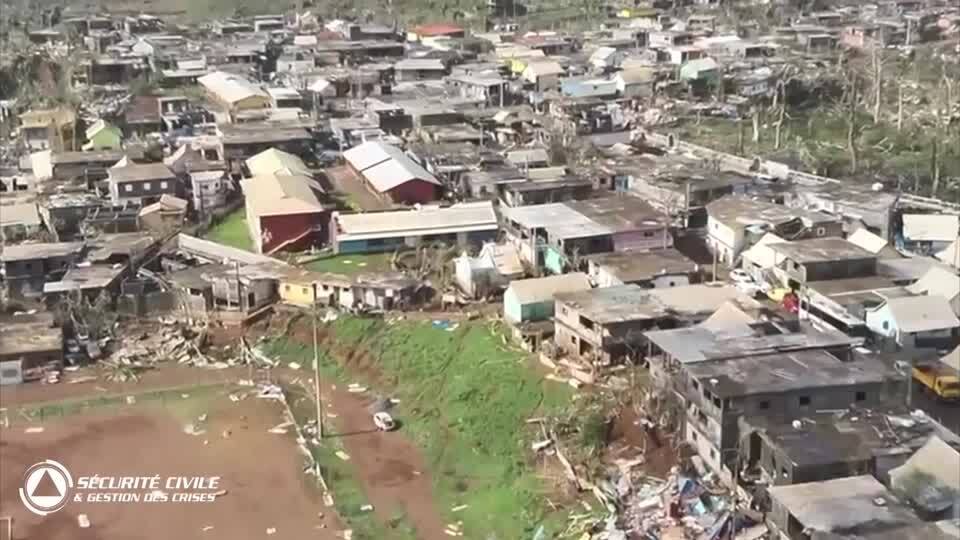 ပြင်သစ်ပိုင် မာယက်ကျွန်းကို ဆိုင်ကလုန်းမုန်တိုင်း တိုက်ခတ်၊ လူထောင်ချီသေဆုံးနိုင်