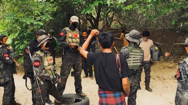 ပခုက္ကူတွင် စစ်ကောင်စီတပ်ဖွဲ့ဝင်များ တိုက်ခိုက်ခံရပြီး ၄ ဦးသေ