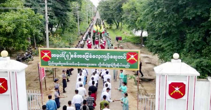 မန္တလေးတိုင်းတွင် လူငယ် ၁၀၀ ကျော်ကို စစ်မှုထမ်းရန် အဓမ္မဖမ်းဆီး