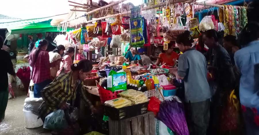 ရခိုင်တွင် ကုန်စည်ဈေးနှုန်းများ အဆမတန်မြင့်တက်နေ