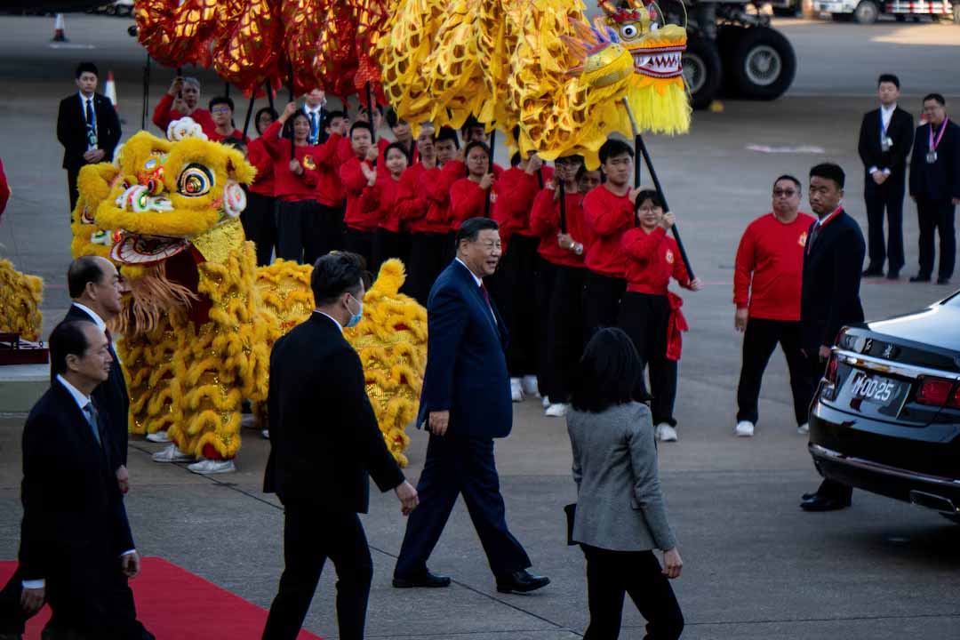 တရုတ်သမ္မတ ရှီကျင့်ဖျင် မကာအိုကို သွားရောက်လည်ပတ်