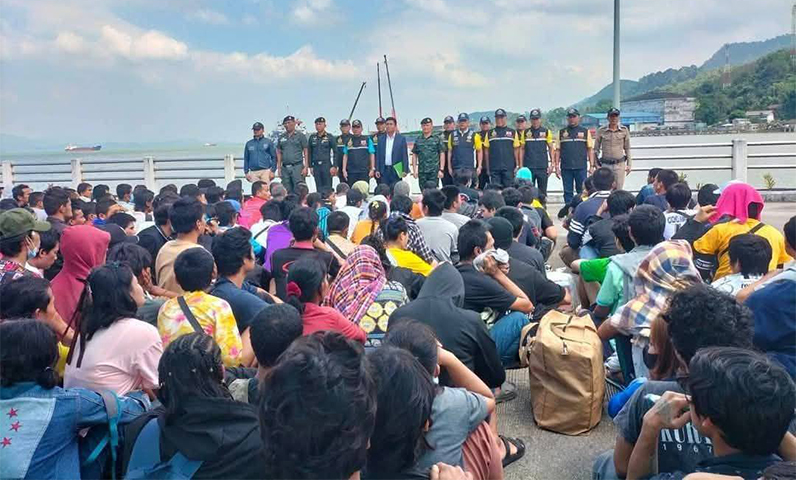 ထိုင်းဘက်မှပြန်ပို့လိုက်သူများကို စစ်မှုထမ်းရန်ခေါ်သွား